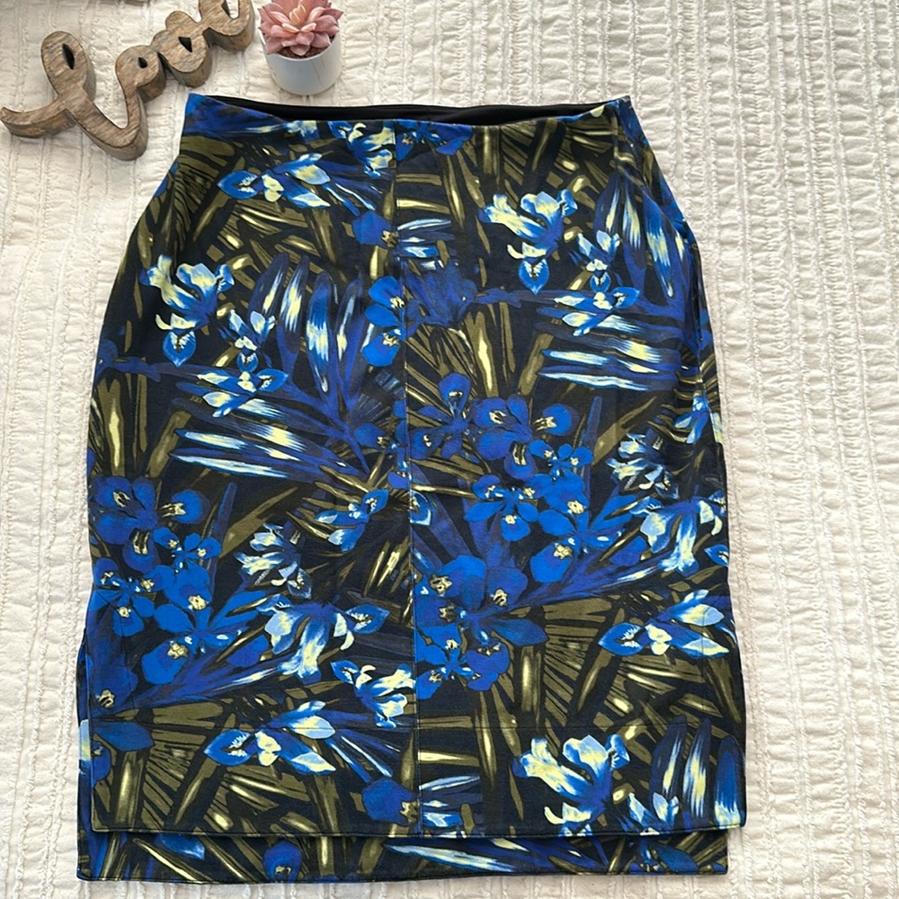 Lyssé Pencil Skirt